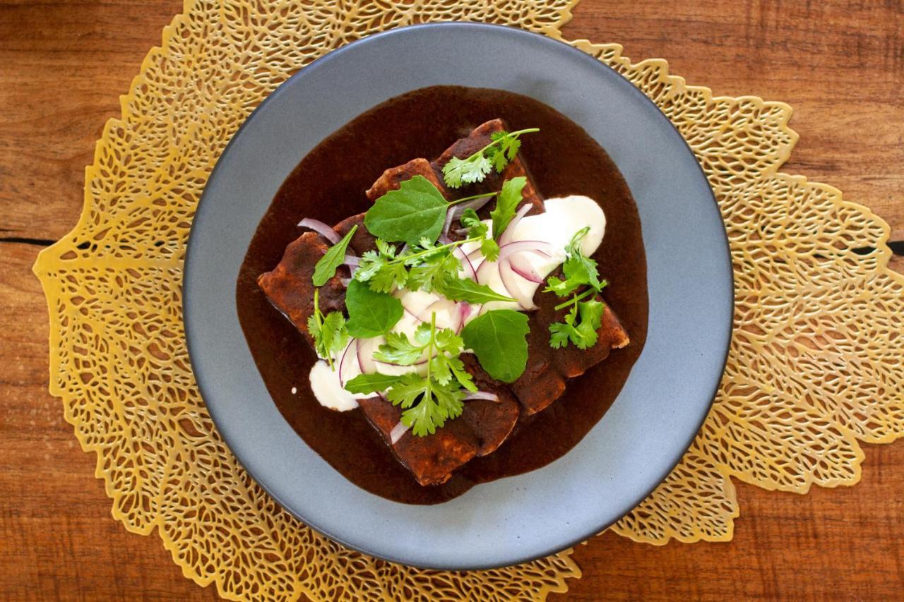 Hotel Makaaba Eco-Boutique Bacalar Eksteriør bilde A plate of enchiladas
